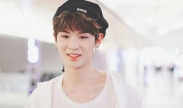 娱乐吃瓜君黄明昊,娱乐吃瓜界的“瓜王”崛起之路