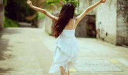 娱乐吃瓜酱背影头像