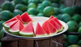 娱乐吃瓜素材哪里找,海量吃瓜素材，一网打尽！